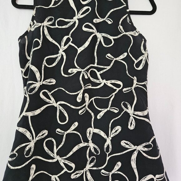 Banana Republic Black & Cream Bow Print Blouse. - Picture 3 of 7